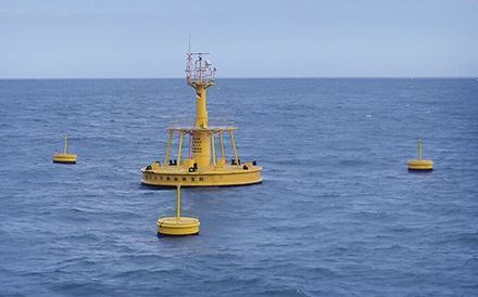 海洋監測浮標：十米三錨系浮標